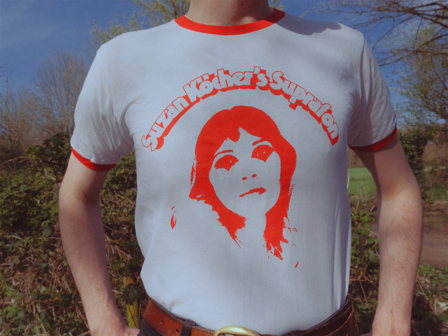Le Temps De L'amour Ringer T-Shirt