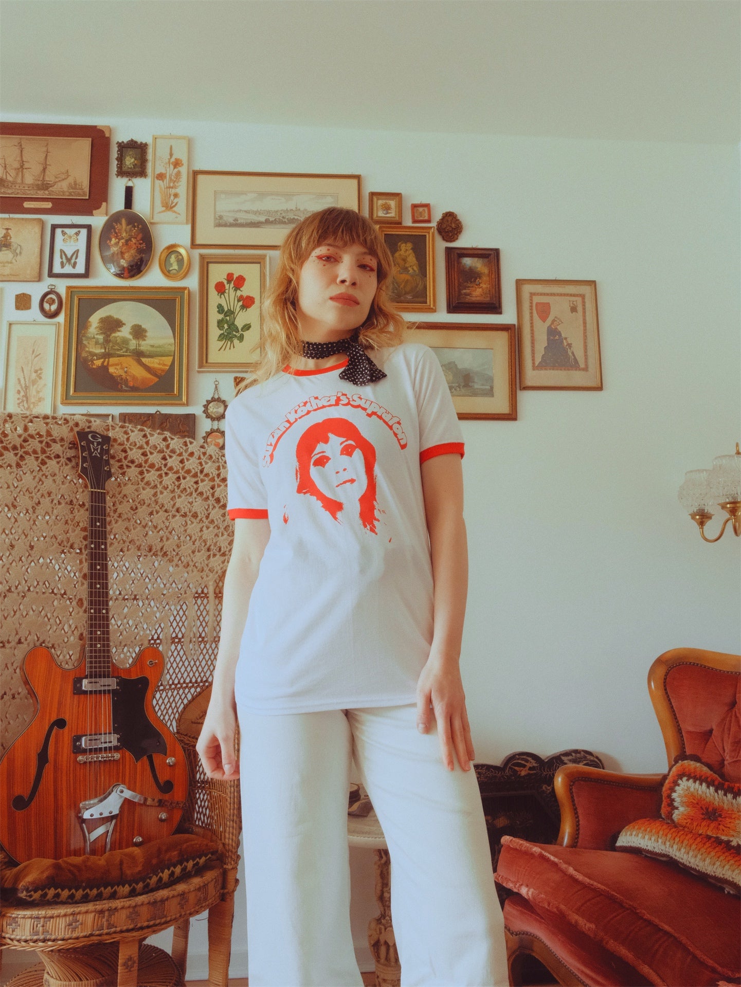 Le Temps De L'amour Ringer T-Shirt